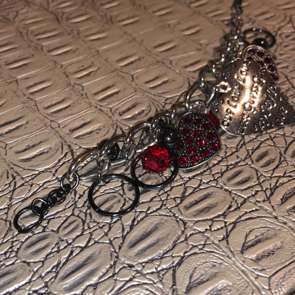 Guess red heart charm bracelet - Picture 2 of 4
